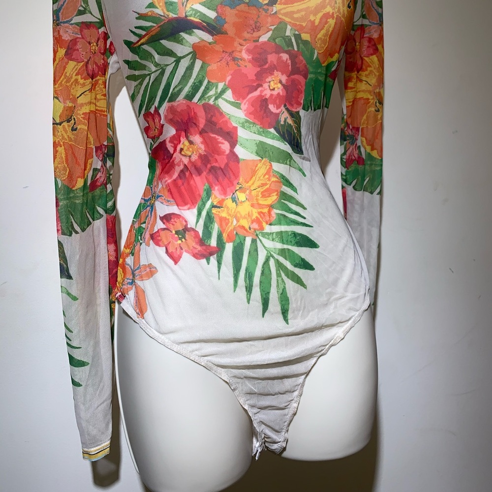 Top - Picture 4 of 12